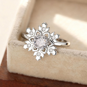 Bague en zircon flocon de neige pour femme, bijou de doigt tendance pour l'hiver - Product Image 2