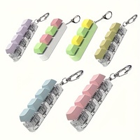 Porte-clés LED créatif et tendance en acrylique, couleur et taille personnalisables, logo personnalisé accepté pour la promotion