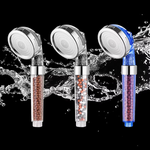 Moderno ad alta pressione pioggia soffione acqua risparmio bagno palmare <span class=keywords><strong>doccia</strong></span> con pietra filtrata <span class=keywords><strong>per</strong></span> uso bagno - Product Image 3