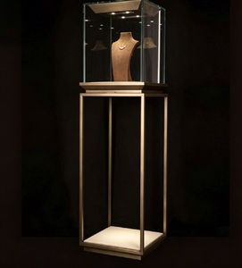 <span class=keywords><strong>Vitrina</strong></span> <span class=keywords><strong>de</strong></span> Joyería <span class=keywords><strong>de</strong></span> Pedestal Alto <span class=keywords><strong>de</strong></span> Lujo, Exhibidor <span class=keywords><strong>de</strong></span> <span class=keywords><strong>Vidrio</strong></span> Estilo Museo con Iluminación LED y Puerta con Cerradura - Product Image 1