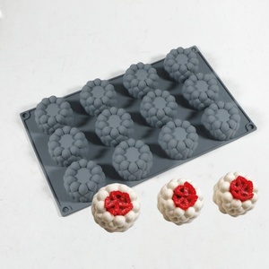 Molde de Silicona para Horno con 12 Cavidades en Forma de Nube, para Mousse, Postres Franceses, Bolas de Chocolate y Pasteles - Product Image 1