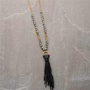 <span class=keywords><strong>Collana</strong></span> NM20672 in Stile Bohémien <span class=keywords><strong>con</strong></span> <span class=keywords><strong>Perline</strong></span> di Quarzo, <span class=keywords><strong>Lunga</strong></span> Nappa e Ciondolo <span class=keywords><strong>con</strong></span> Catena Placcata Oro - Product Image 4