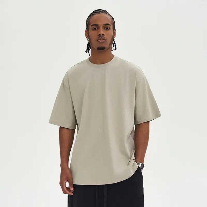 Camiseta unissex 100% algodão com logotipo impresso personalizado 230GSM estilo esportivo casual de rua com material de seda com gola redonda