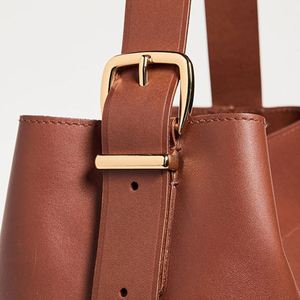 Bolso Tote de Cuero Vintage Personalizado de un Solo Hombro para Mujer, con Correa Ajustable, Impermeable, Tipo Cubo, Cierre Magnético, Otoño - Product Image 4