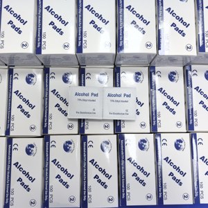 Toallitas desinfectantes estériles de <span class=keywords><strong>alcohol</strong></span> no tejidas OEM para el hogar, de gran venta, en stock, utilizadas para la desinfección y esterilización de la piel - Product Image 6