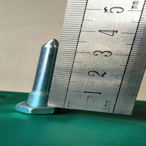 צבע מותאם אישית החלקה עצמית על רצפת אפוקסי כולל נעלי נייל - Product Image 4