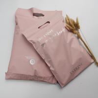 Sacs de courrier en poly pour le commerce électronique imprimés sur mesure conception personnalisée vêtement à capuche manteau d'hiver sac postal en poly avec poignée