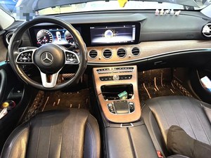 <span class=keywords><strong>Mercedes</strong></span> <span class=keywords><strong>Benz</strong></span> E 300 L 2020 2.0T Voiture d'occasion Conduite à gauche Automatique Essence Berline pour l'exportation - Product Image 4