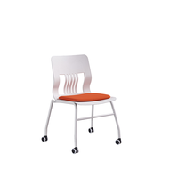 Les fabricants fournissent des meubles de bureau portables de luxe, des chaises de bureau en plastique empilables et durables.