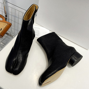Bottes courtes pour femmes en cuir véritable de luxe, style Tabi, à talon haut, mi-montantes - Product Image 3
