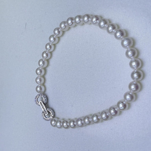 Pulsera de Plata Pura con Doble Aro y Diseño de Nicho con Accesorios Redondos de Agua Dulce Natural de 5-6 mm con Efecto Aurora para Mujer - Product Image 4
