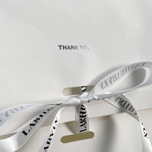 Sac de courrier en papier <span class=keywords><strong>kraft</strong></span> <span class=keywords><strong>blanc</strong></span> avec logo argenté, impression personnalisée de votre propre logo, sacs de livraison, sac d'emballage pour vêtements, <span class=keywords><strong>enveloppe</strong></span> rigide pour courrier - Product Image 6