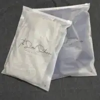 カスタムプリントロゴバッグ生分解性フロストジップロックジッパーバッグ衣類用プラスチックパッキングバッグ