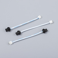 Kabel Harness Paralel Putih Biru Kustom dengan Konektor Jantan Hitam Konektor Betina Putih untuk Sambungan Sinyal Peralatan Elektronik