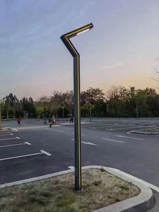 Nouveau design RVB Lampes de jardin d'extérieur éclairées à quatre faces Source de lumière <span class=keywords><strong>LED</strong></span> à énergie solaire pour l'éclairage de garage et de route - Product Image 3