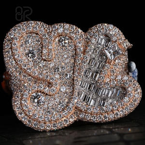 แหวนเพชร IGI Certified VVS Lab Grown Diamond ประดับเพชรเต็มวง แบบสั่งทำสำหรับผู้ชาย เพชรสร้างในห้องปฏิบัติการ เงินแท้ 925 สไตล์ฮิปฮอป แหวนตัวอักษร เครื่องประดับ - Product Image 1