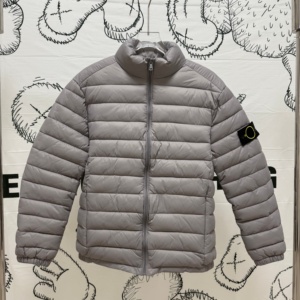 Chaqueta Acolchada Ligera Unisex con Cuello Alto, Cierre de Cremallera, Estilo Hip Hop, para Invierno, con Parche en el Brazo - Product Image 4
