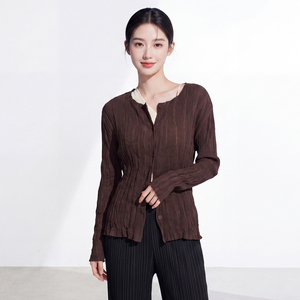 Blusa Casual Minimalista para Mujer, Corte Ajustado, Tejido de Poliéster, Cierre de Botones, Transpirable, Manga Larga, Venta al Por Mayor, Ecológica - Product Image 3