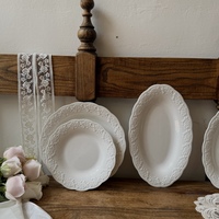 Service de vaisselle en céramique vintage européenne personnalisée, jaune émaillé avec décor français, assiette à salade et bol de luxe en relief