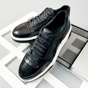 Chaussures de marche pour hommes en cuir de vache véritable, style rétro, bout rond, anti-odeur, talon bas, semelle extérieure en caoutchouc, motif uni - Product Image 5