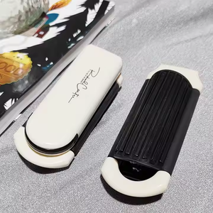 Al por mayor, peine plegable mini personalizado <span class=keywords><strong>con</strong></span> espejo de <span class=keywords><strong>maquillaje</strong></span>, diseño de dibujos animados bonito, mango de plástico, cepillo para el cabello plegable para peine de cojín de aire - Product Image 3