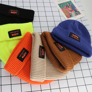 Xu Hướng Mới Chất Lượng Cao Unisex Còng Beanie Mũ Acrylic Vải Tùy Chỉnh Thêu Dệt Nhãn Mùa Đông Giữ Ấm Dệt Kim Beanies - Product Image 3