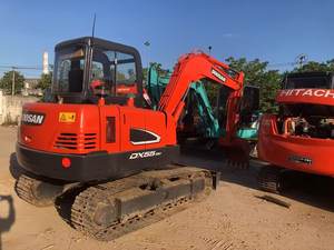 Doosan รถขุดตีนตะขาบ DH55มือสองพร้อมเครื่องยนต์ Doosan 5.5TON น้ำหนักในการทำงาน3เมตรความจุของถังมอเตอร์ & ปั๊ม - Product Image 6