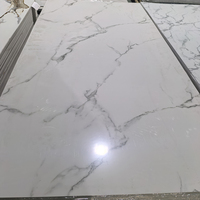Panneaux muraux en PVC brillant de 1220*2440 mm, 3 mm d'épaisseur, prix bas, feuille de marbre en PVC, panneaux UV pour fond de télévision, vente en gros