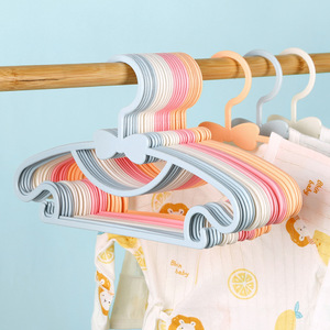 Cintres pour vêtements de bébé, petite taille, en plastique antidérapant, pour organiser les vêtements des nourrissons, utilisation domestique - Product Image 1