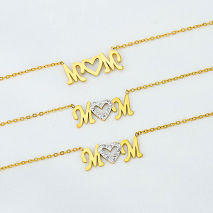 Gioielli di moda festa della <span class=keywords><strong>mamma</strong></span> regalo in acciaio inossidabile placcato oro lettera iniziale amore zircone <span class=keywords><strong>mamma</strong></span> nome collana - Product Image 1