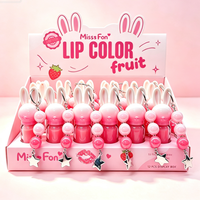 Porte-clés Lapin Mignon Brillant à Lèvres, Huile à Lèvres Hydratante Longue Durée Teintée aux Fruits, Maquillage Lèvres Portable en Forme de Pendentif