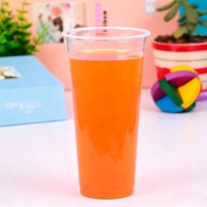 Vasos Desechables de Plástico PP para Bebidas con Tapa Transparente de 500ml y 700ml, Impresión de Logotipo Personalizado en 6 Colores, para Café/Té con Leche/Té - Product Image 1