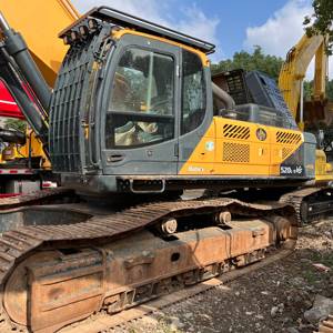 Excavadora Hyundai 520L-9VS de Segunda Mano, 52 Toneladas, Trabajo Pesado, en Buenas Condiciones de Funcionamiento - Product Image 2