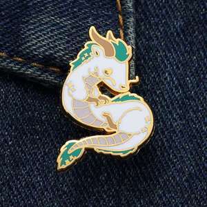 Insignia de Metal de dragón divertido de dibujos animados, personaje de <span class=keywords><strong>Mulan</strong></span>, Pin de esmalte suave de aceite de gota de venta al por mayor - Product Image 2