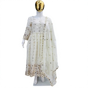 Robe ethnique indienne et pakistanaise en soie Fendy avec broderie de sequins, élégante, de créateur, pour mariages et fêtes, séchage rapide - Product Image 1