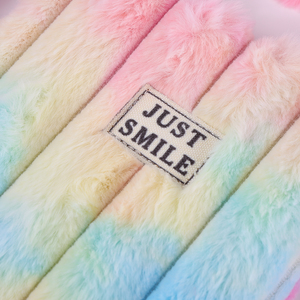 Quaderno con copertina in peluche con righe orizzontali e carta di alta qualità per una scrittura fluida e senza sbavature, adatto come regalo scolastico - Product Image 3