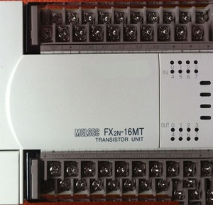 โมดูล PLC คอนโทรลเลอร์แบบตั้งโปรแกรมได้รุ่นใหม่ ซีรีส์ FX3U โฮสต์ PLC FX2N-16MT-001 - Product Image 3