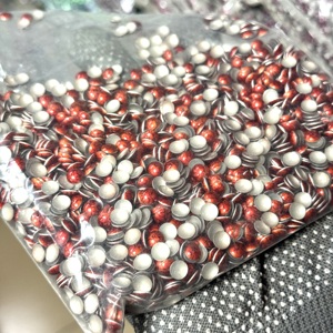 Paillettes Rotonde in Alluminio Senza Piombo, Rosso Vino, per Applicazioni a Caldo, Decorazioni Tessili - Product Image 4