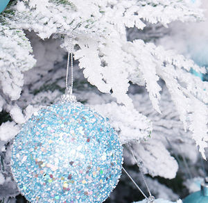 Colgantes de árboles de Navidad 95 piezas en 1 bolas de PET de malla pintadas en azul para decoración de Navidad - Product Image 2