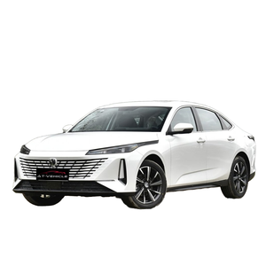 2025長安Eado自動車PLUS 1.5Lコンパクトカーガソリンマニュアルラグジュアリーエディション価格割引 - Product Image 1