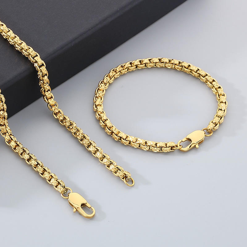 Gold color (Japanese buckle)