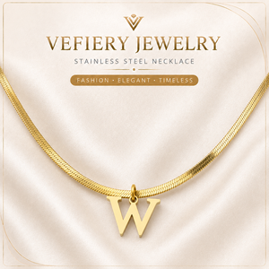 Collier tendance en acier inoxydable couleur argent avec motif lettre pour femme - Product Image 1