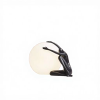 Lampe de bureau humanoïde moderne nordique simple, source de lumière LED, fonction de protection des yeux, pour hôtel, café, salon, décoration, corps en résine, alimentation DC