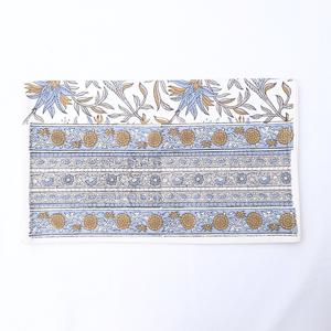 Chemin de table décoratif en tissu de qualité supérieure, élégant et élégant pour les tables à manger et le salon. - Product Image 6