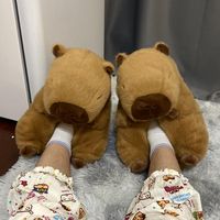 Vente en gros de pantoufles en peluche Capybara chaussures d'intérieur en peluche animal moelleux chaussons Capybara en peluche chaussons en peluche Capybara personnalisés