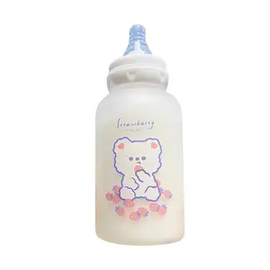 Милая мультяшная стеклянная бутылка для воды с клубничным медведем, соломенная чашка для взрослых и детей, бутылочка для молока, бутылочки для кормления младенцев