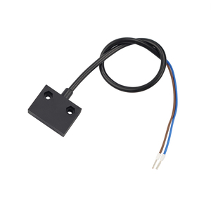 Capteur de proximité magnétique avec boîtier PA66 GF, interrupteur à lamelles NO NC, capteur de contact de porte avec câble personnalisé - Product Image 2