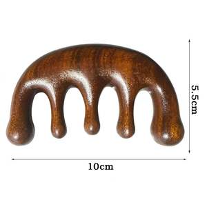 Peigne de massage Gua Sha en bois de santal à dents larges pour le cuir chevelu, le visage et les cheveux - Product Image 4