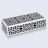 Boîte à bijoux rectangulaire luxueuse gravée de style arabe avec incrustation de résine artisanale |   Boîte de rangement décorative |   Boîte artisanale en gros