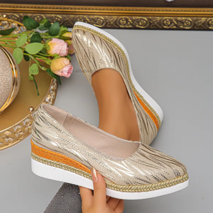 Sandales compensées grande taille pour femme, nouveau style d'été, à plateforme, à rayures européennes et américaines, plates à enfiler à bout peu profond - Product Image 1